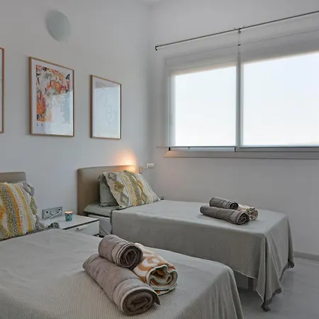 Elegance Penthouse By Nras * 데니아